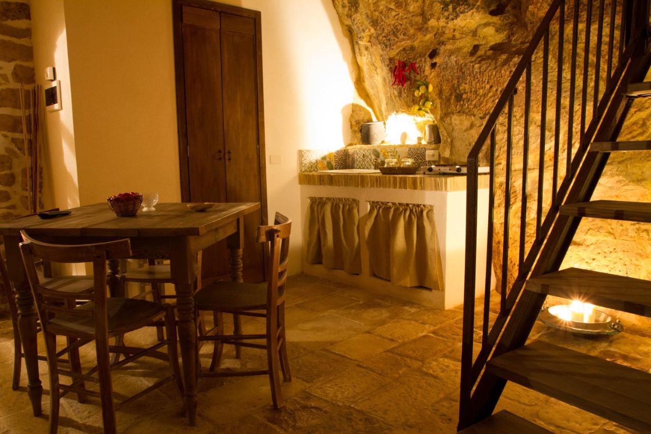 Case-Grotte Degli Avi, Esperienza Abitativa In Grotta Modica Exterior foto