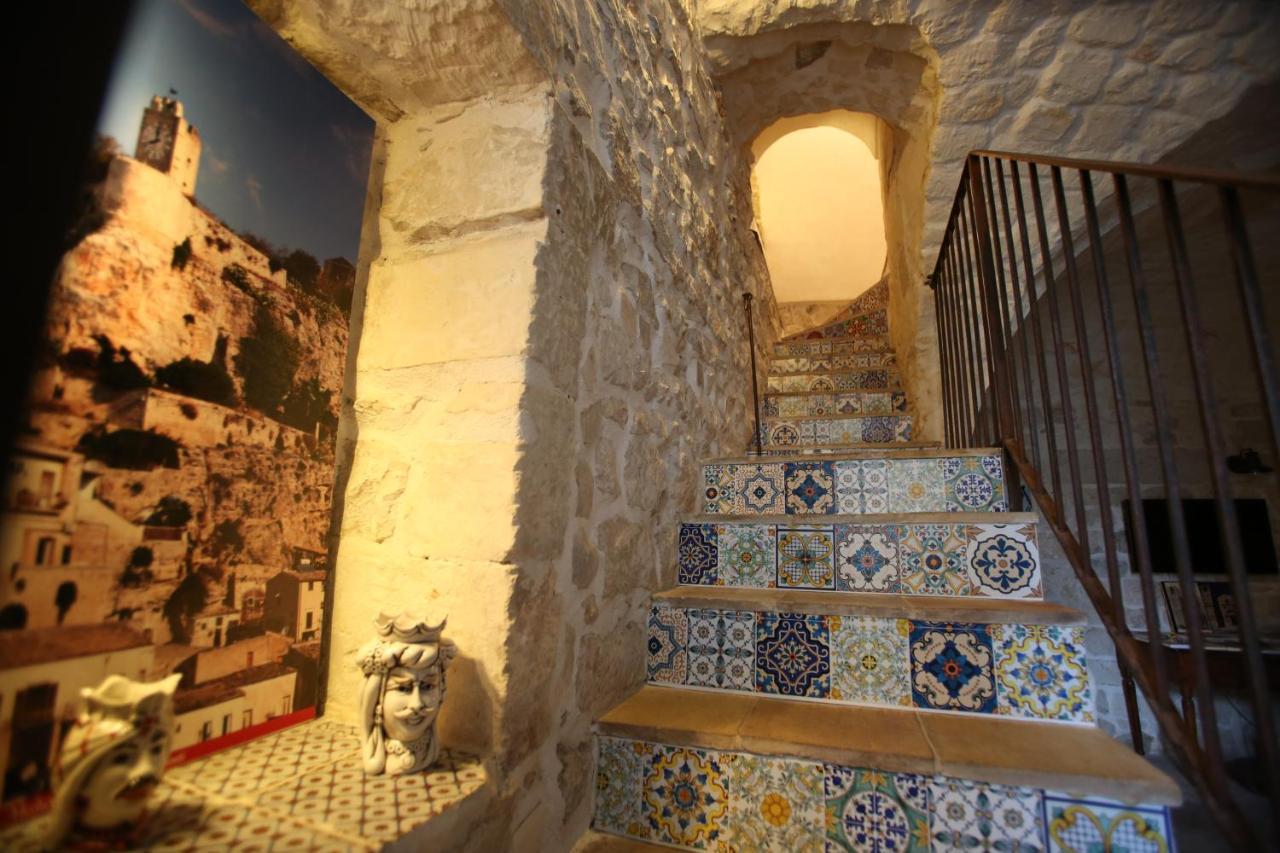 Case-Grotte Degli Avi, Esperienza Abitativa In Grotta Modica Exterior foto