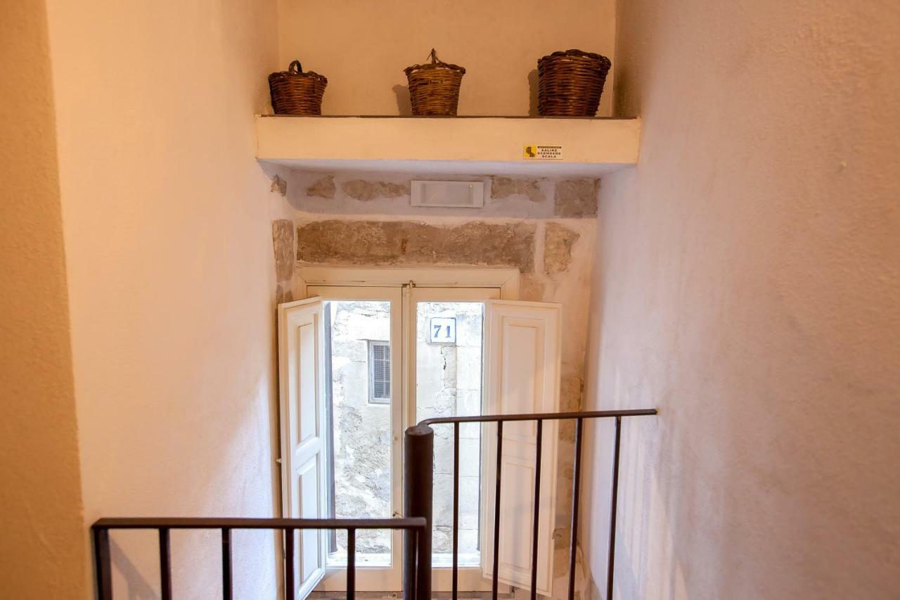 Case-Grotte Degli Avi, Esperienza Abitativa In Grotta Modica Exterior foto