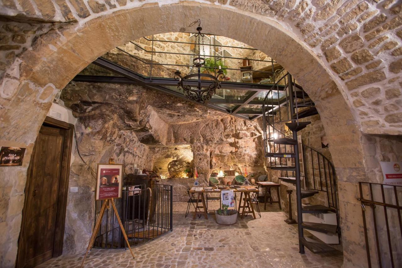 Case-Grotte Degli Avi, Esperienza Abitativa In Grotta Modica Exterior foto