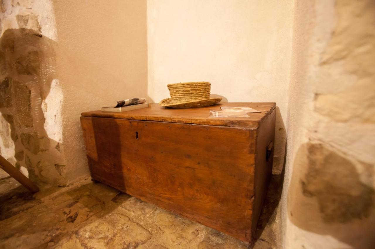 Case-Grotte Degli Avi, Esperienza Abitativa In Grotta Modica Exterior foto